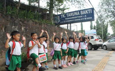 Ayooooo main sini…